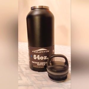 Aquatic 64 OZ. Vacuum Insulated bottle. (BRAND NEW) Black.